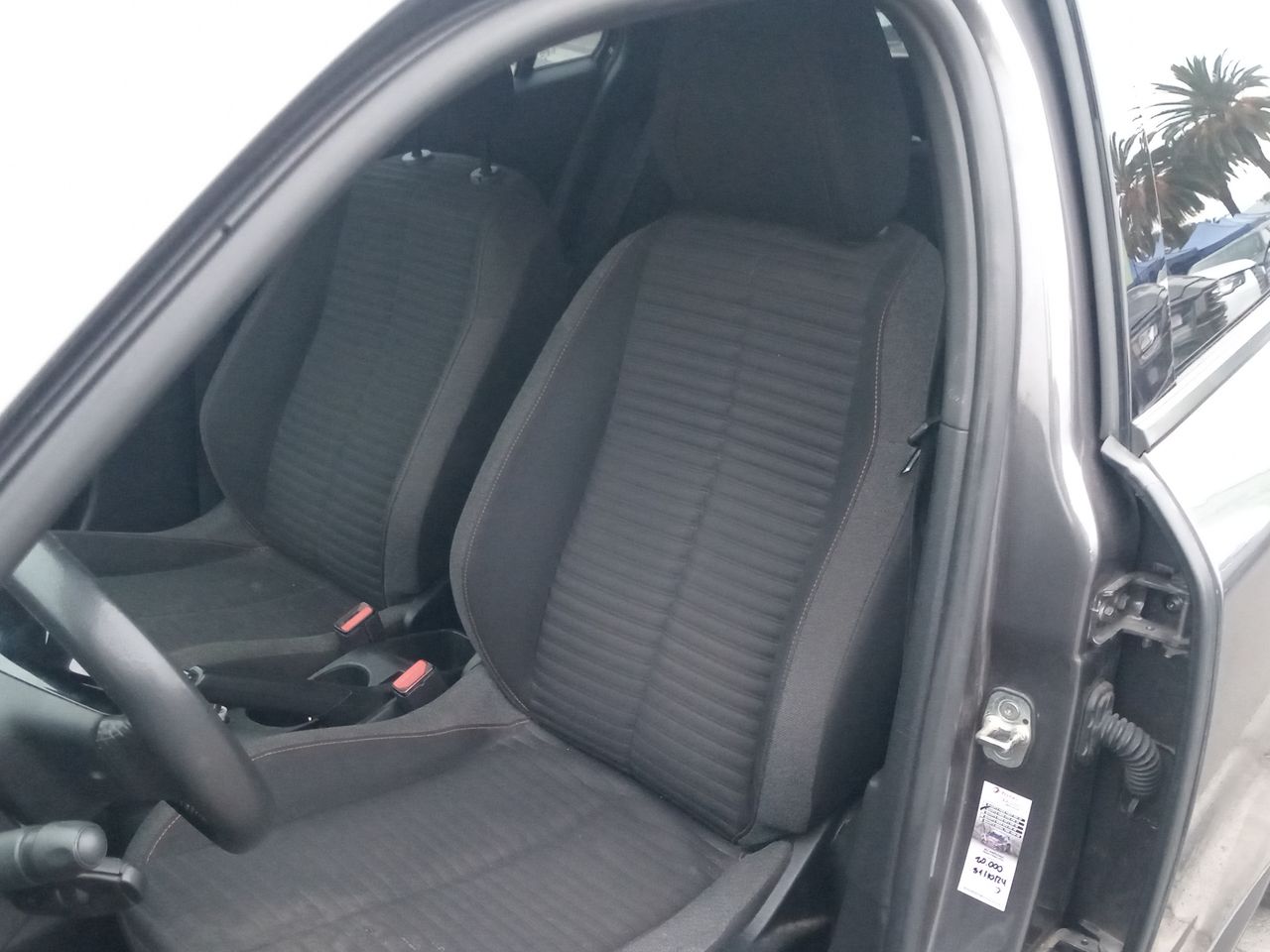 Peugeot 2008 — foto 23 de 34