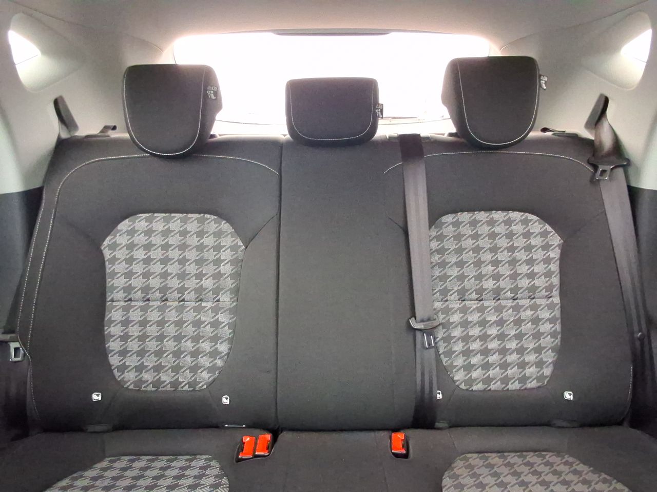 MG Zs — foto 6 de 21