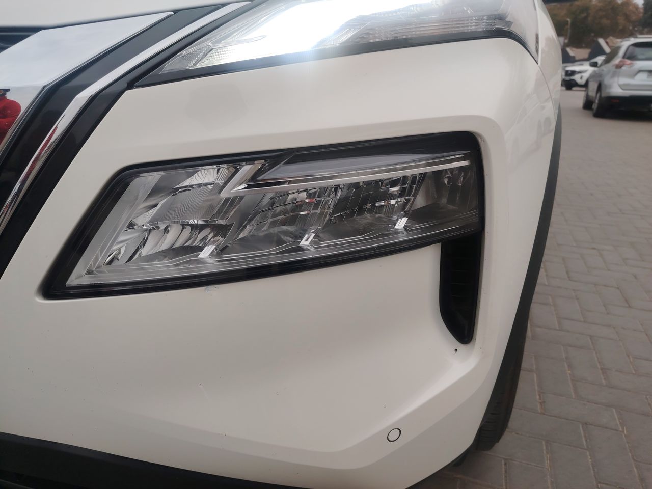 NISSAN - 9