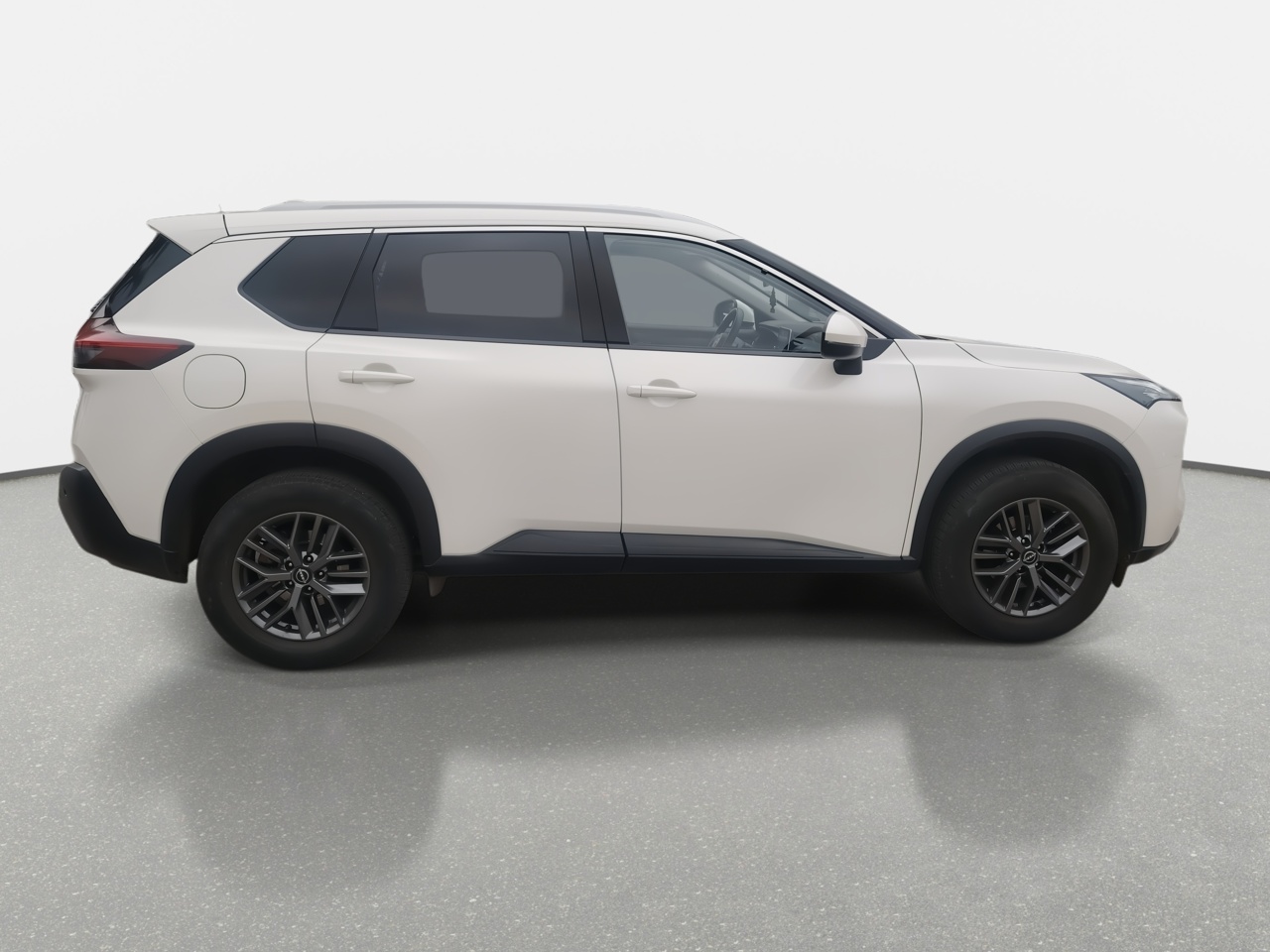 Nissan X-Trail — foto 9 de 34