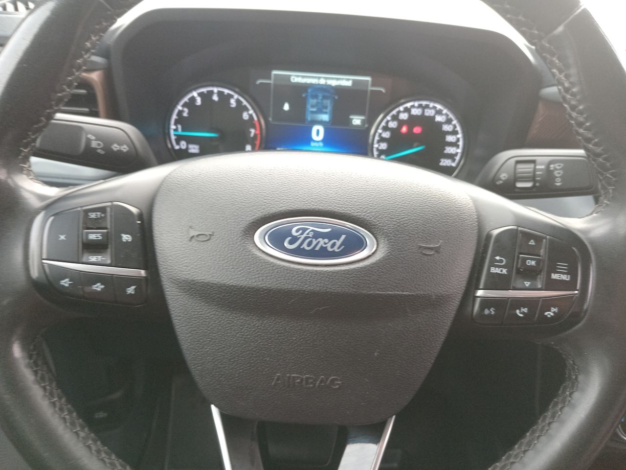 Ford Maverick — foto 17 de 26