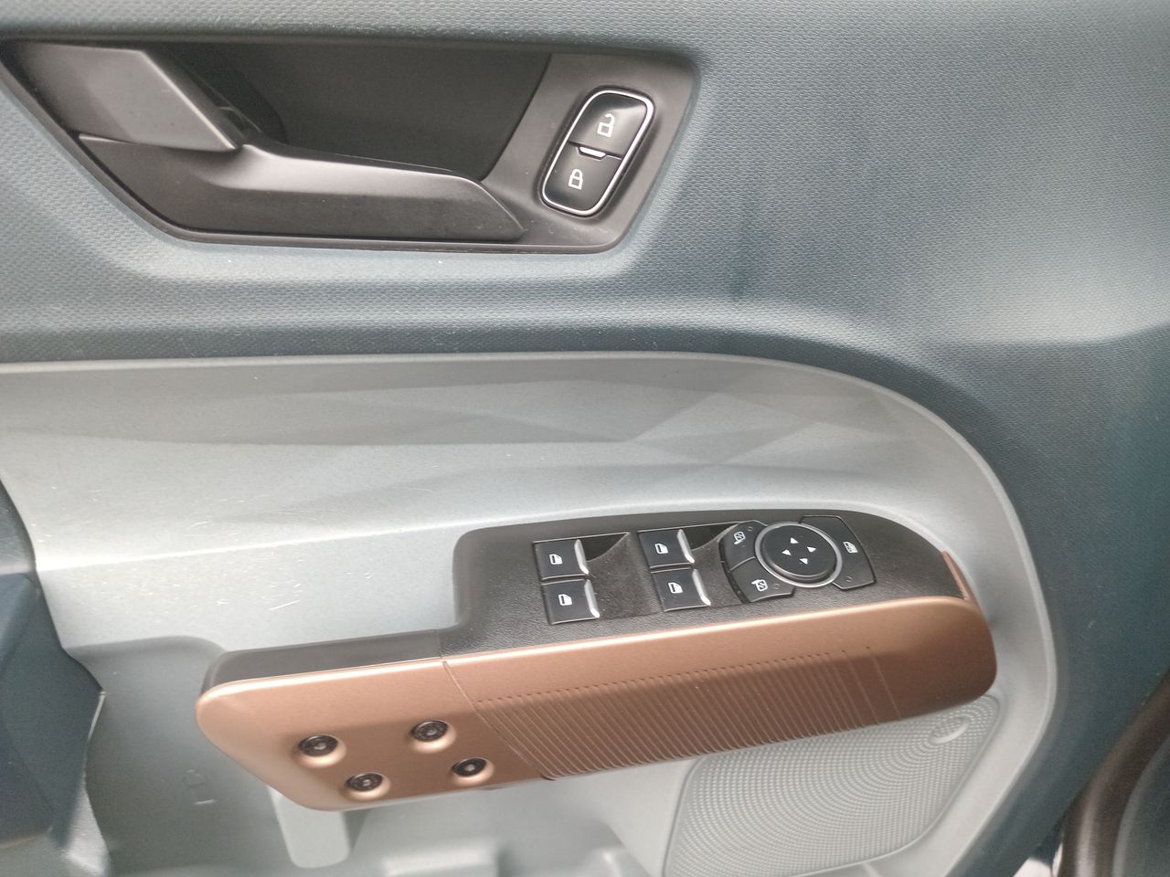 Ford Maverick — foto 13 de 26