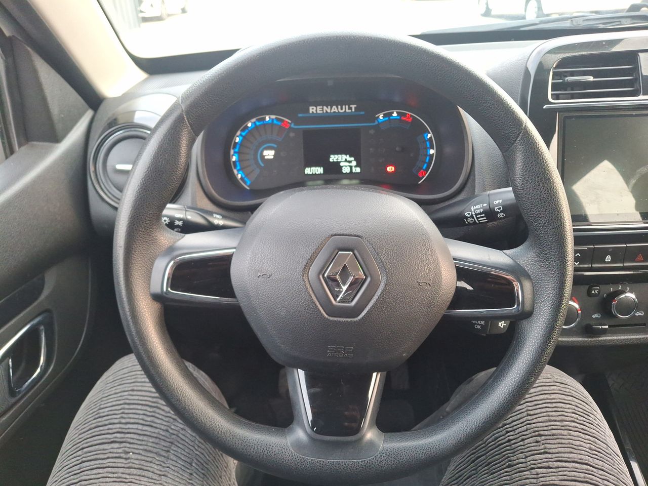 RENAULT - 22