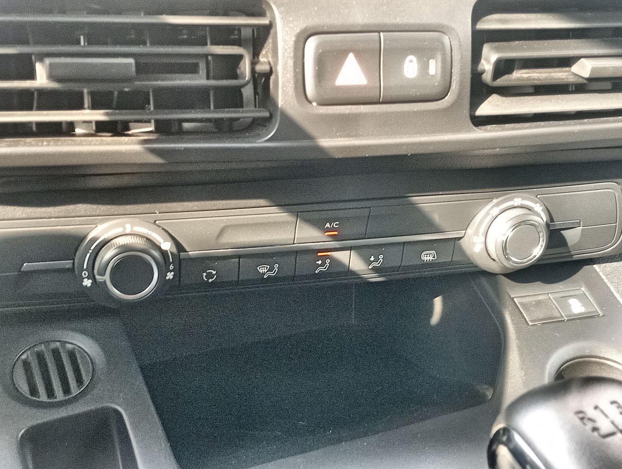 PEUGEOT - 27