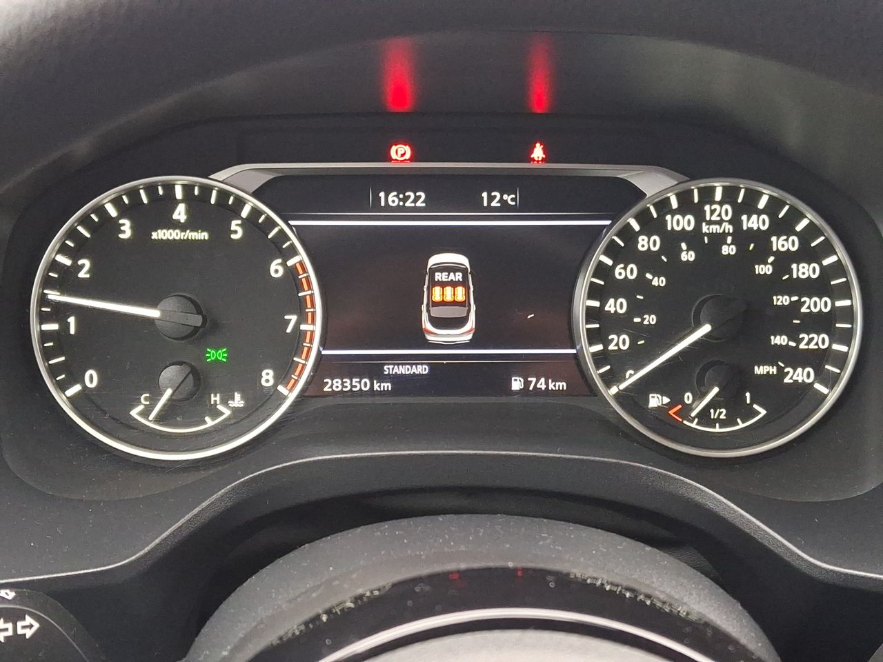 NISSAN - 18