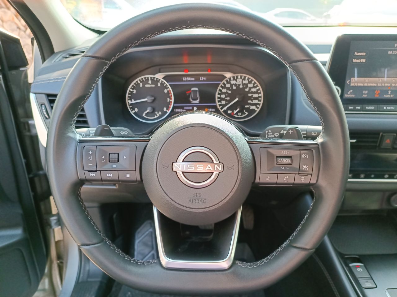 NISSAN - 26