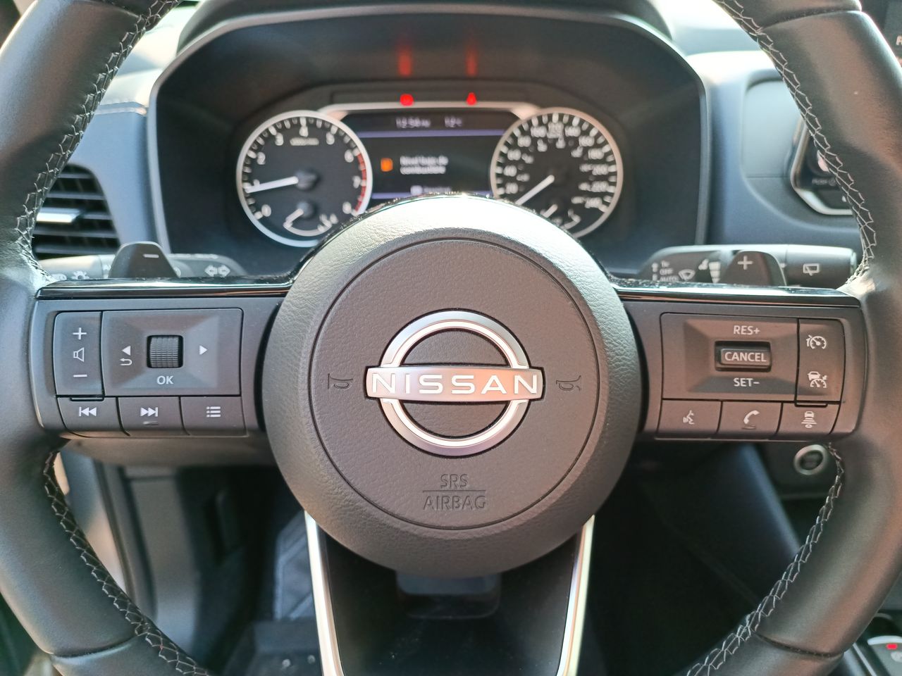 NISSAN - 27