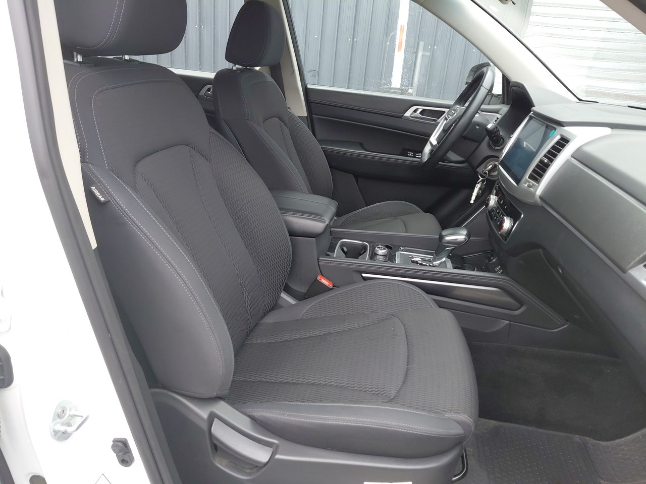 SsangYong Rexton — foto 24 de 27