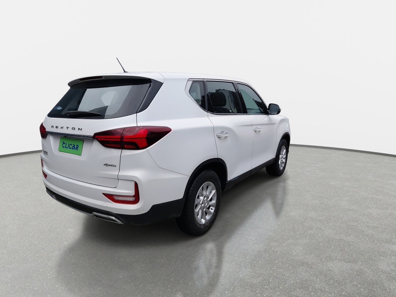 SsangYong Rexton — foto 8 de 35