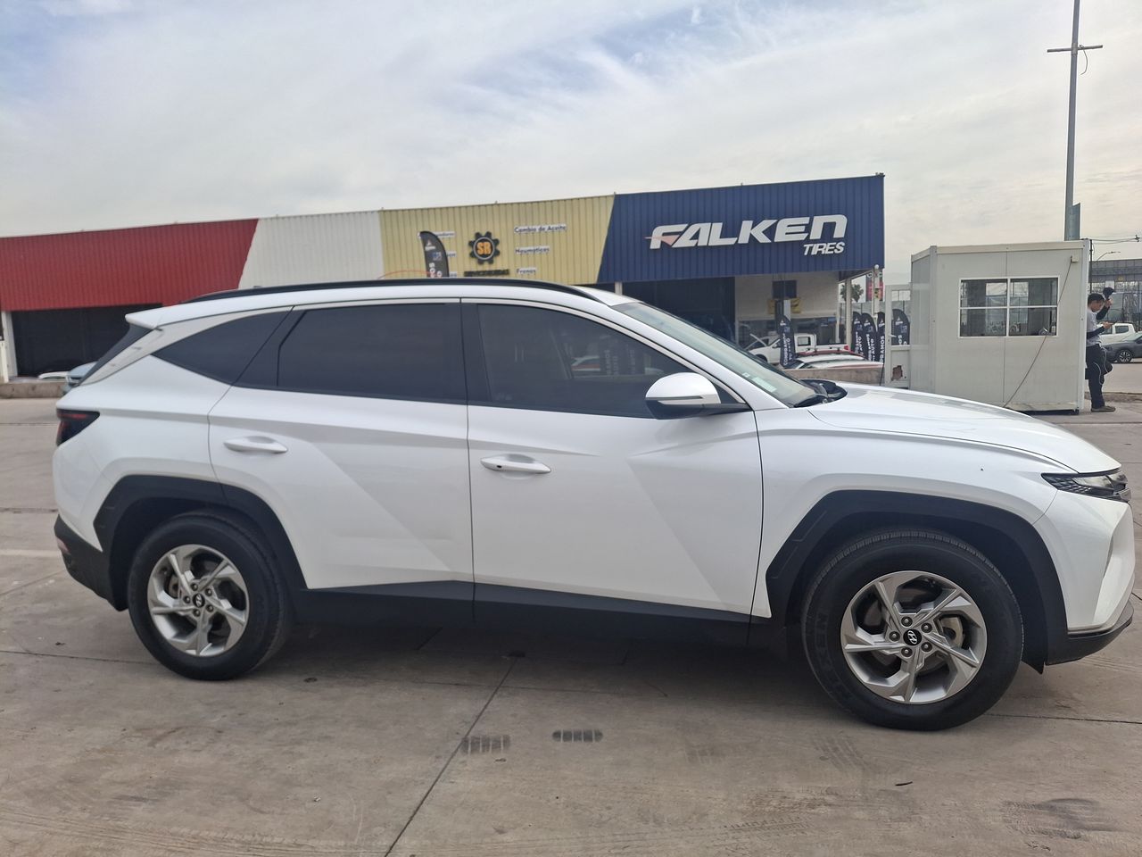 HYUNDAI - 8