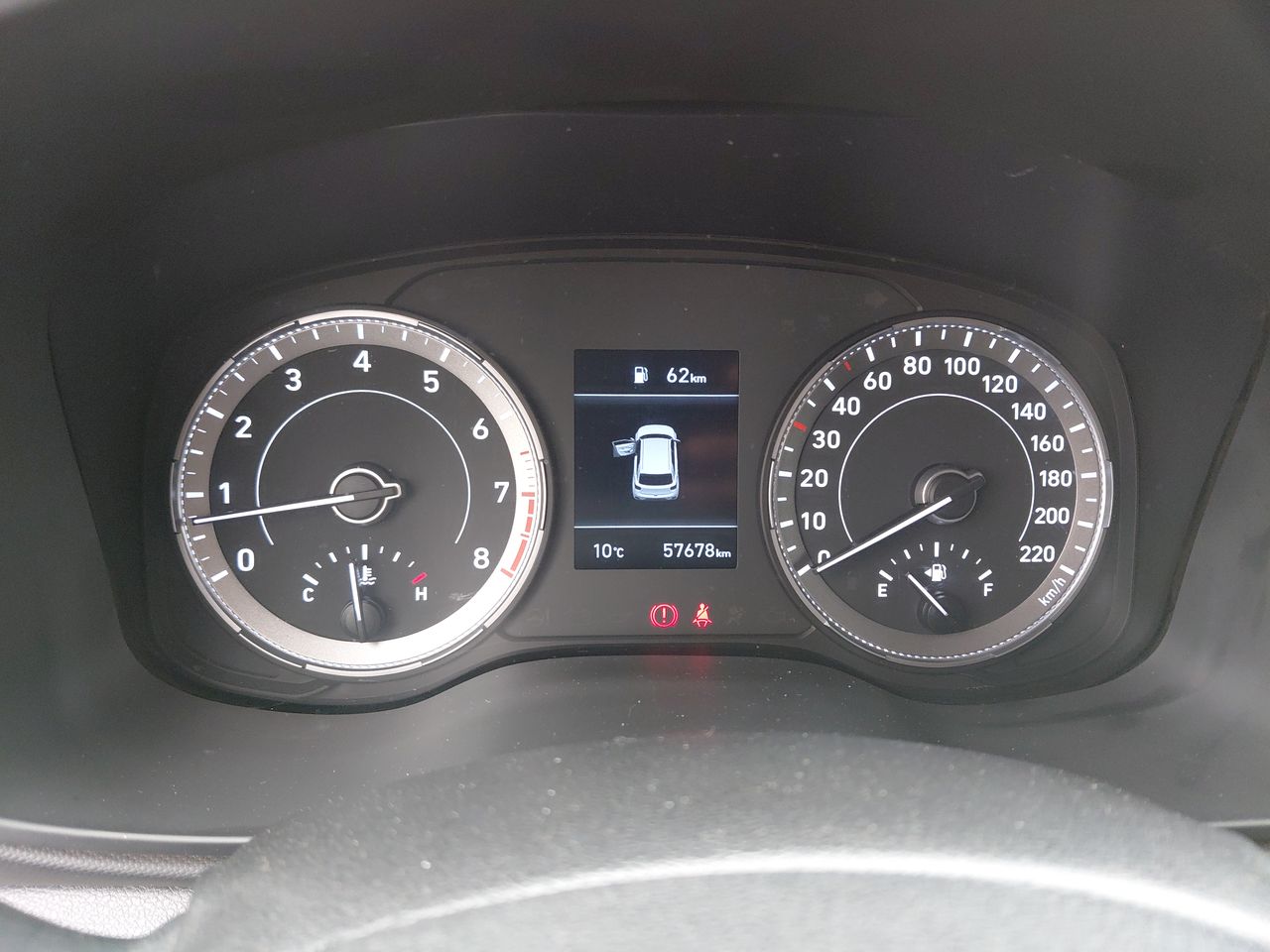 Hyundai Venue — foto 17 de 25