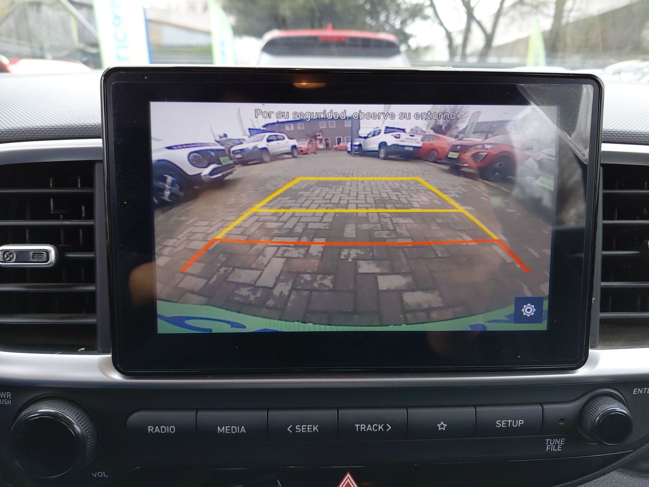 Hyundai Venue — foto 19 de 25
