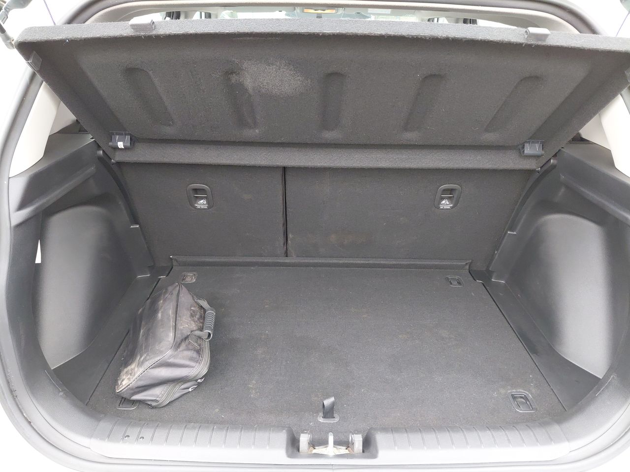 Hyundai Venue — foto 11 de 25