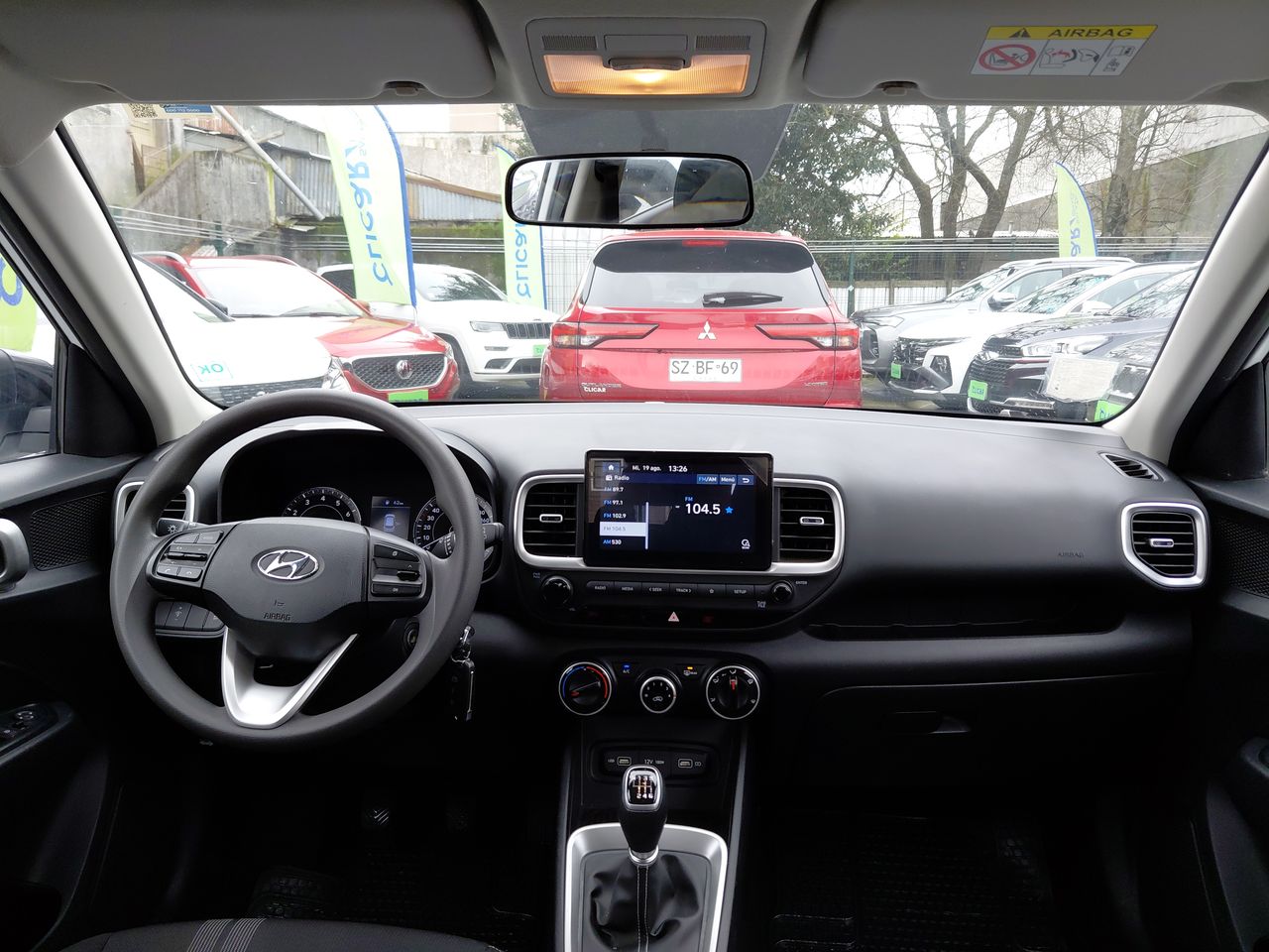 Hyundai Venue — foto 2 de 25