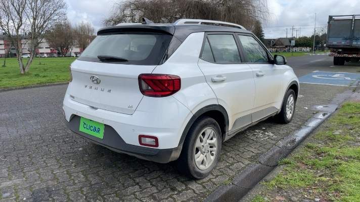 HYUNDAI - 3