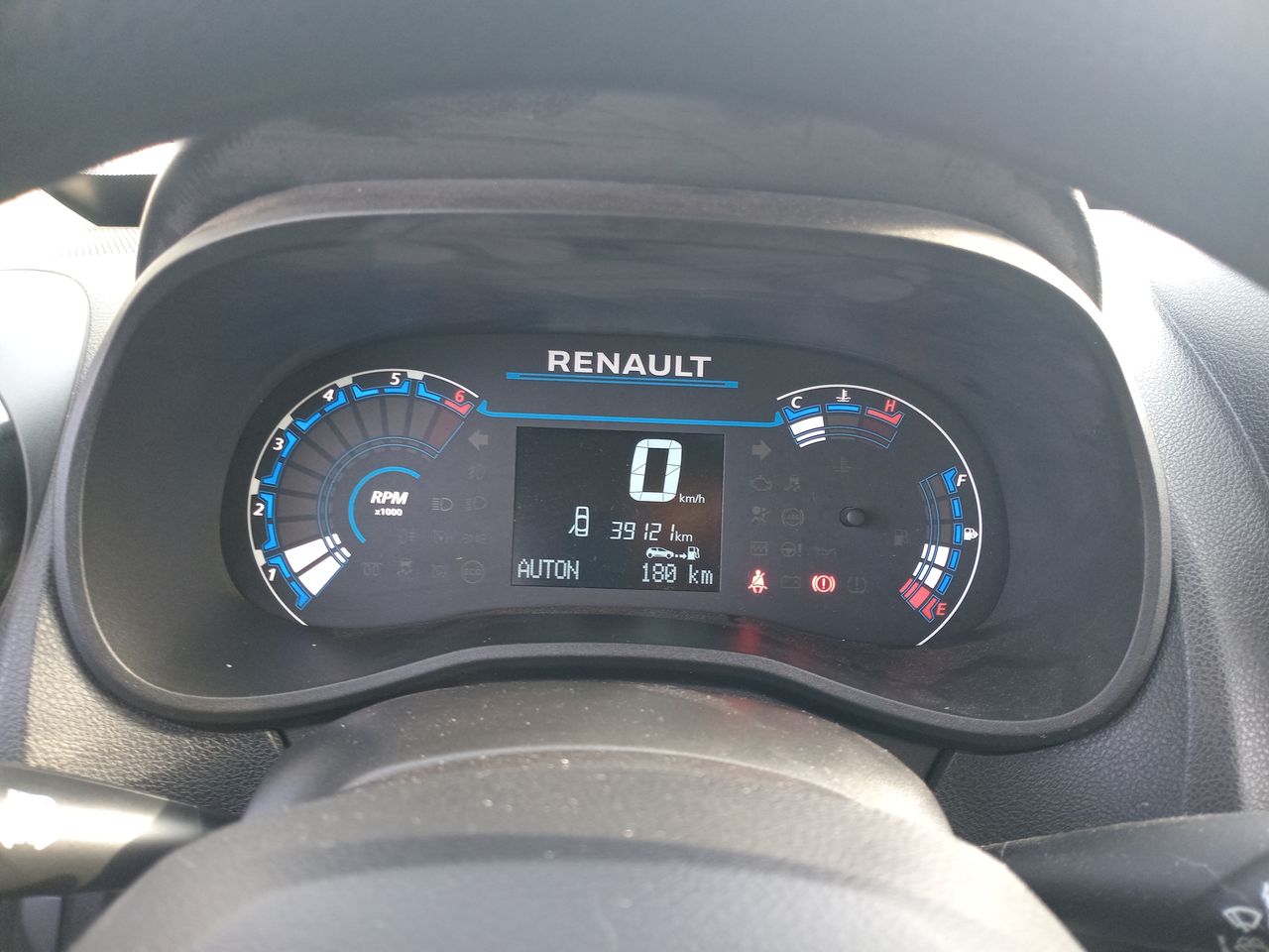 RENAULT - 16
