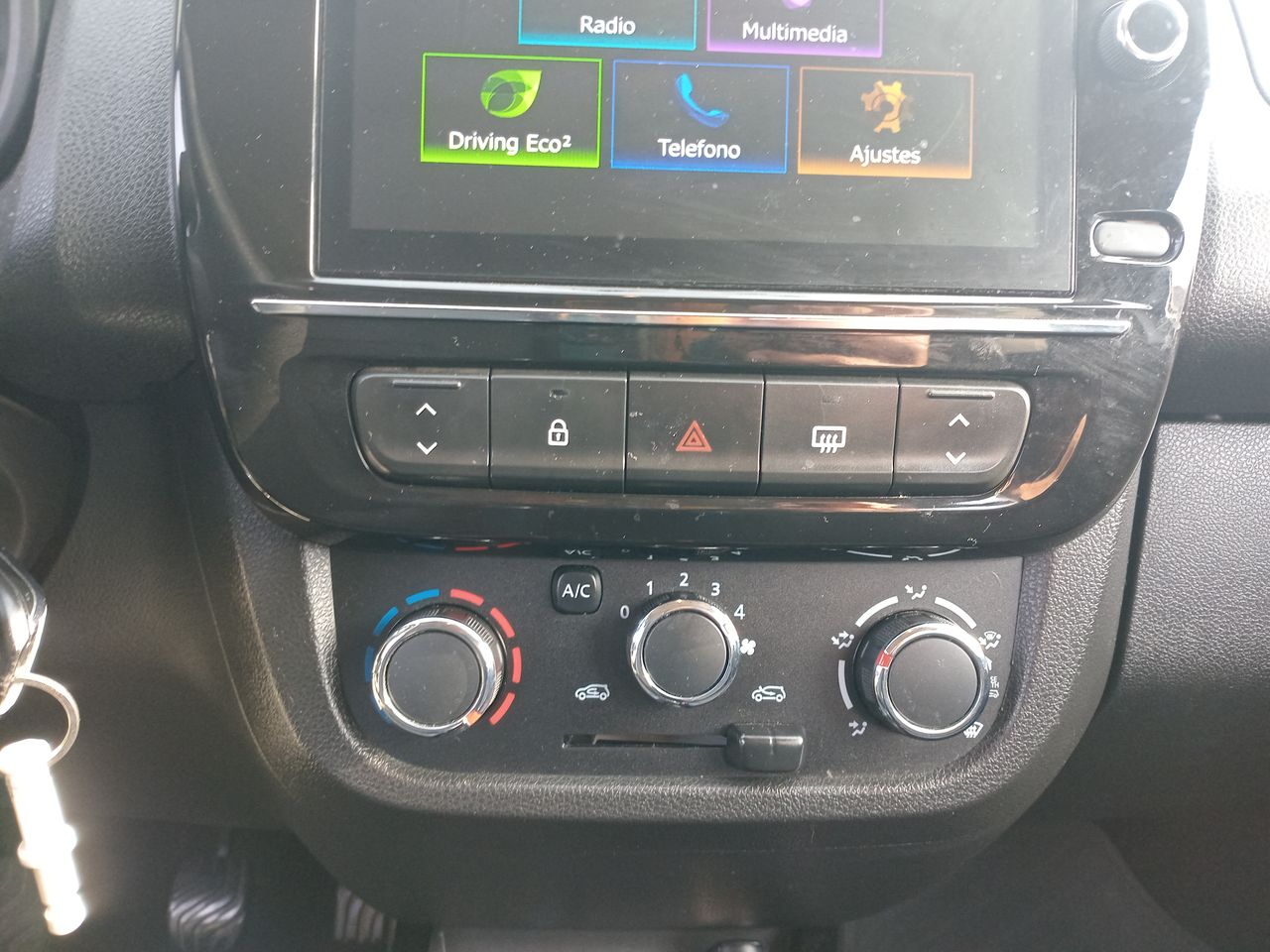 RENAULT - 19