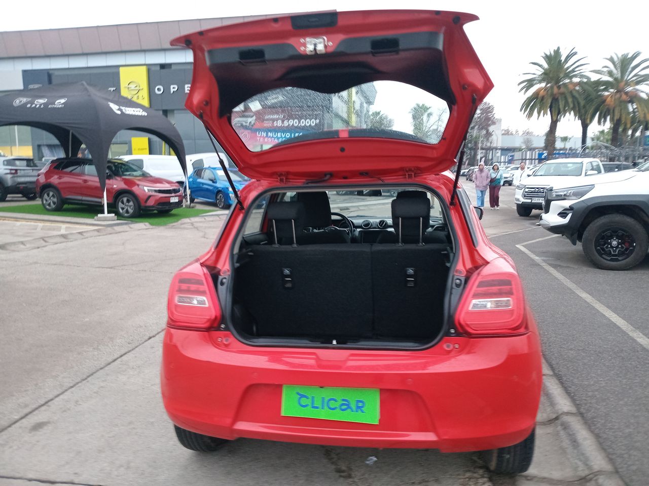 Suzuki Swift — foto 12 de 26