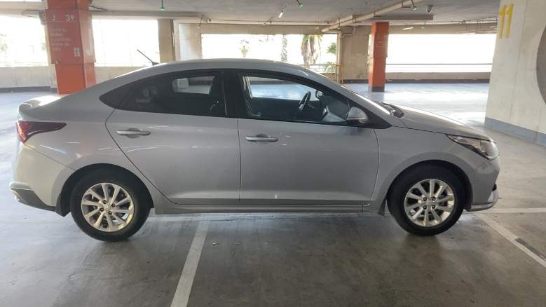 HYUNDAI - 3