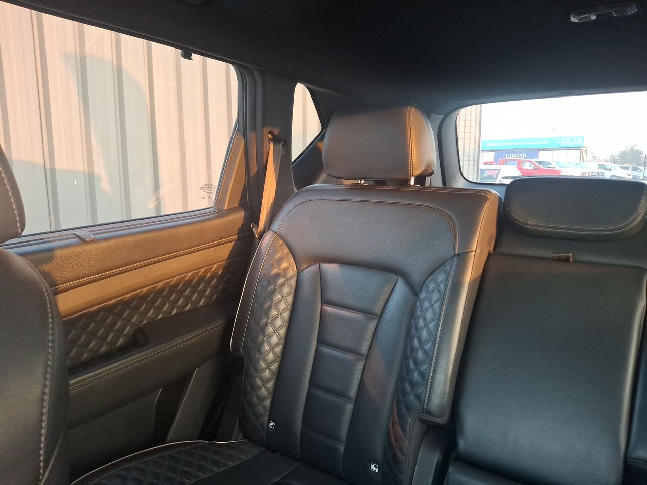 SSANGYONG - 12