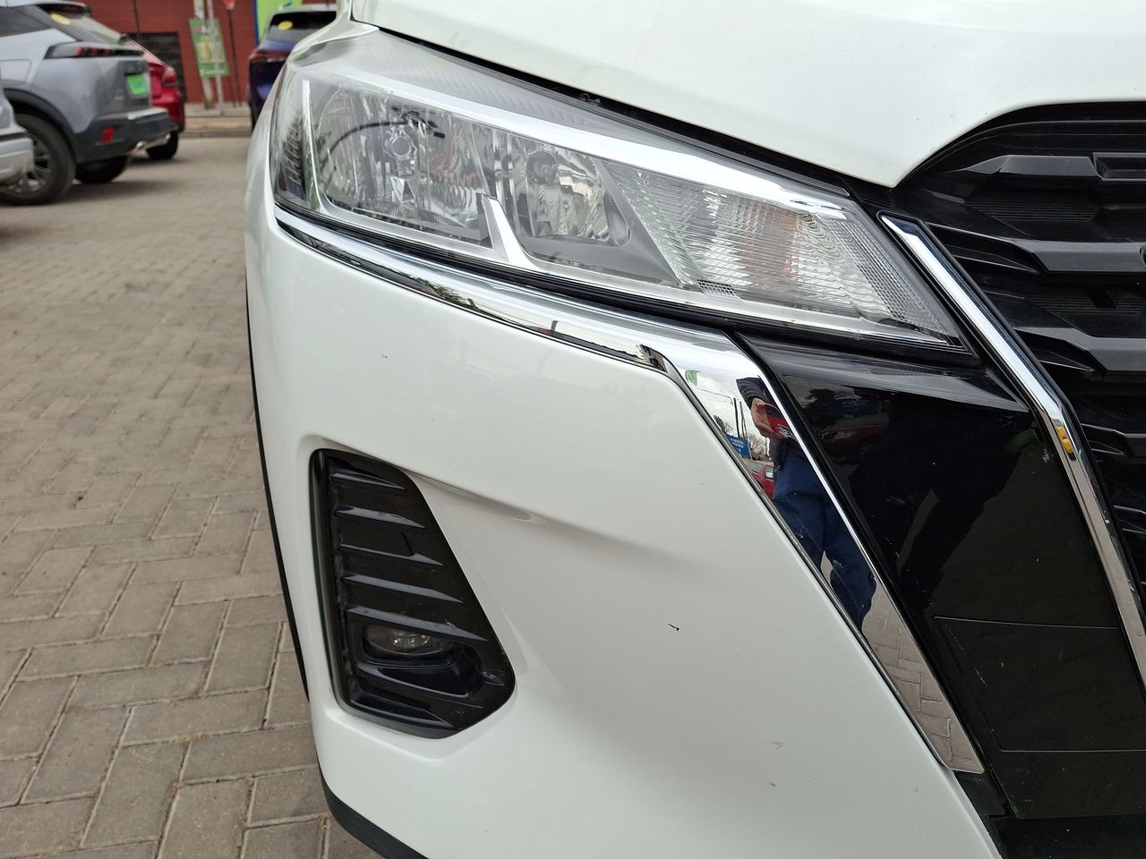 NISSAN - 18