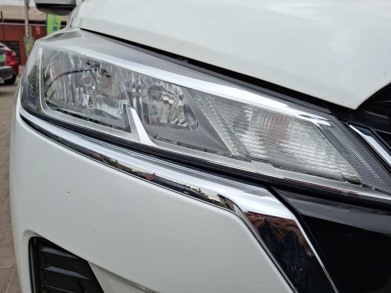 NISSAN - 19