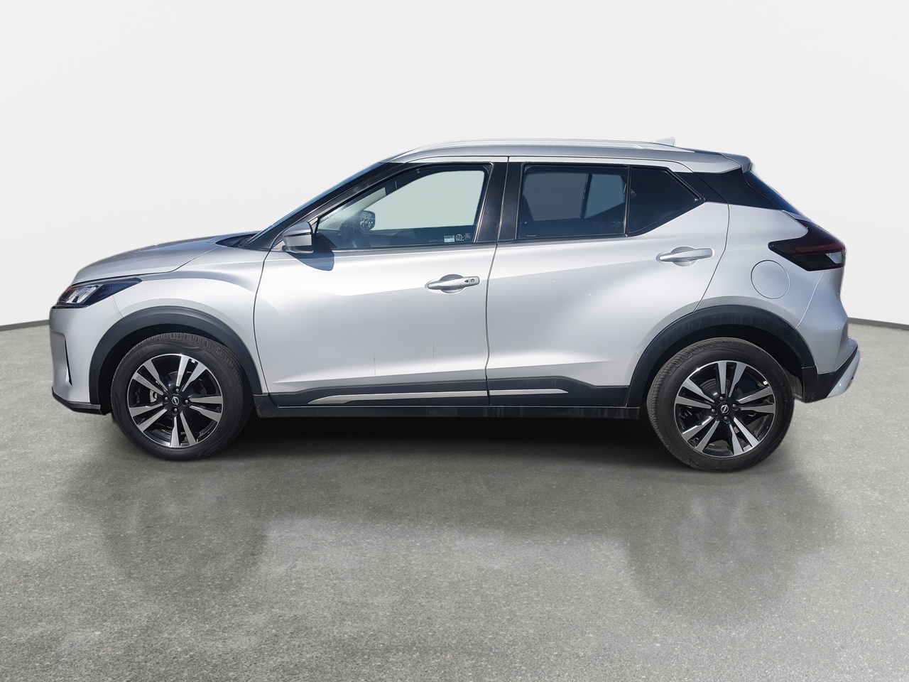 NISSAN - 4