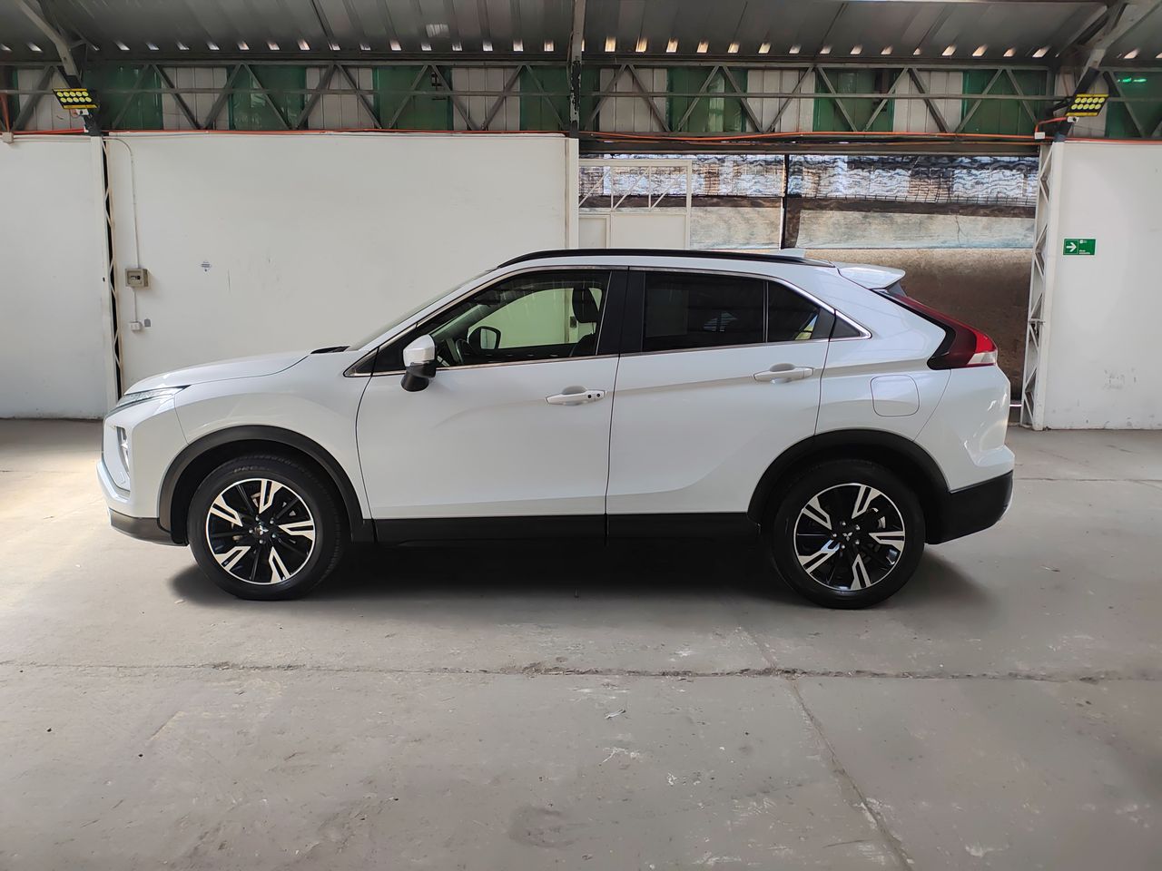MITSUBISHI - 4