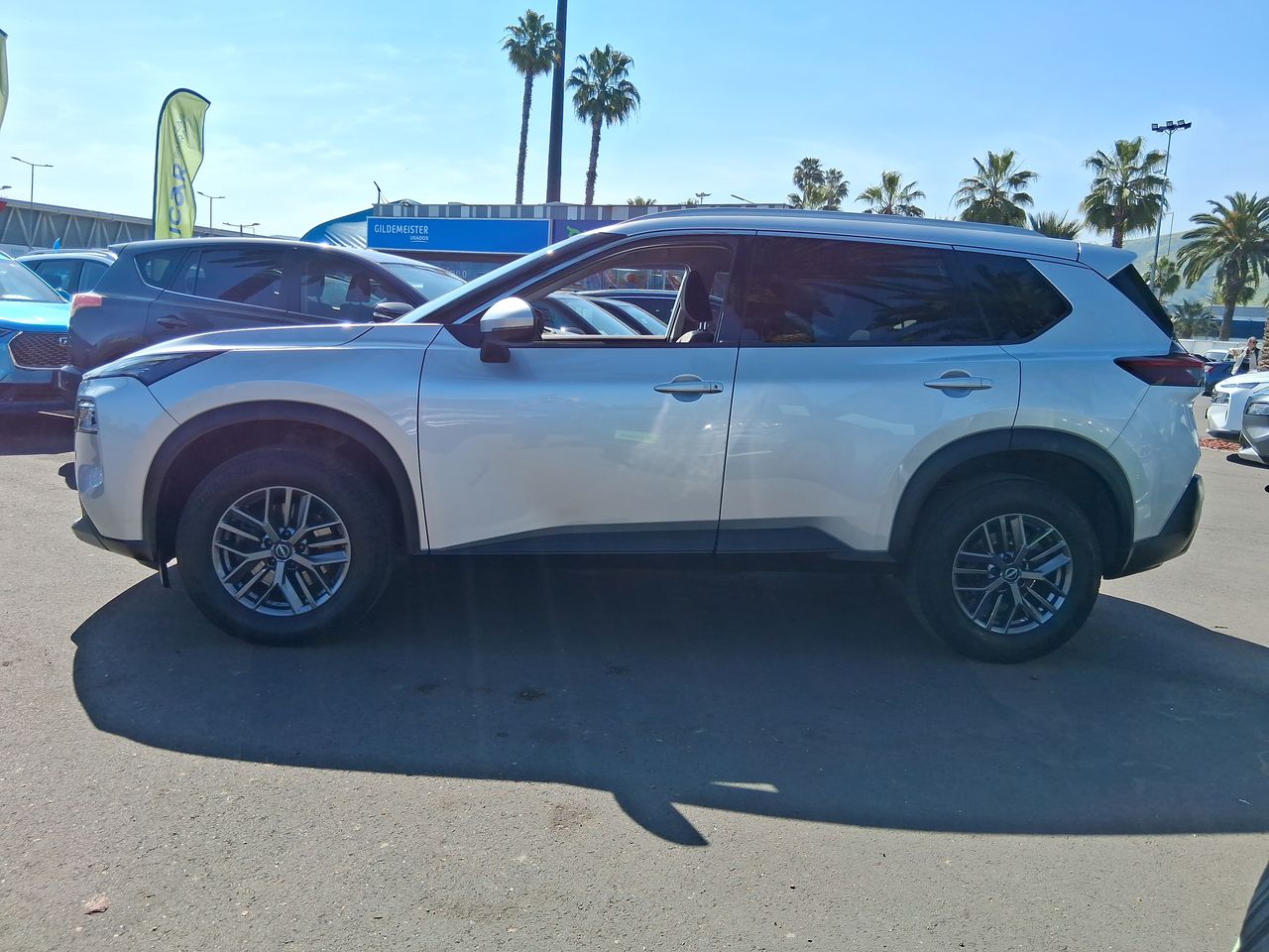 NISSAN - 4