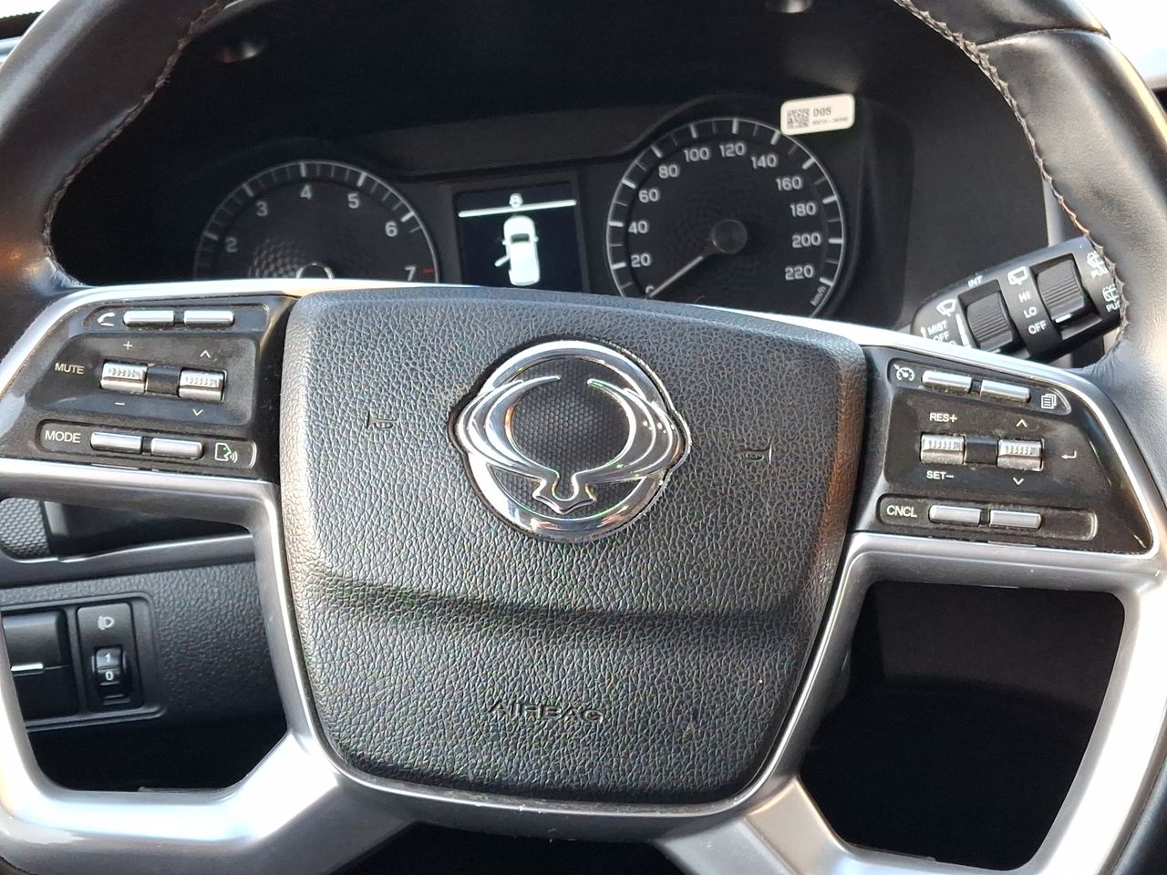 SSANGYONG - 27