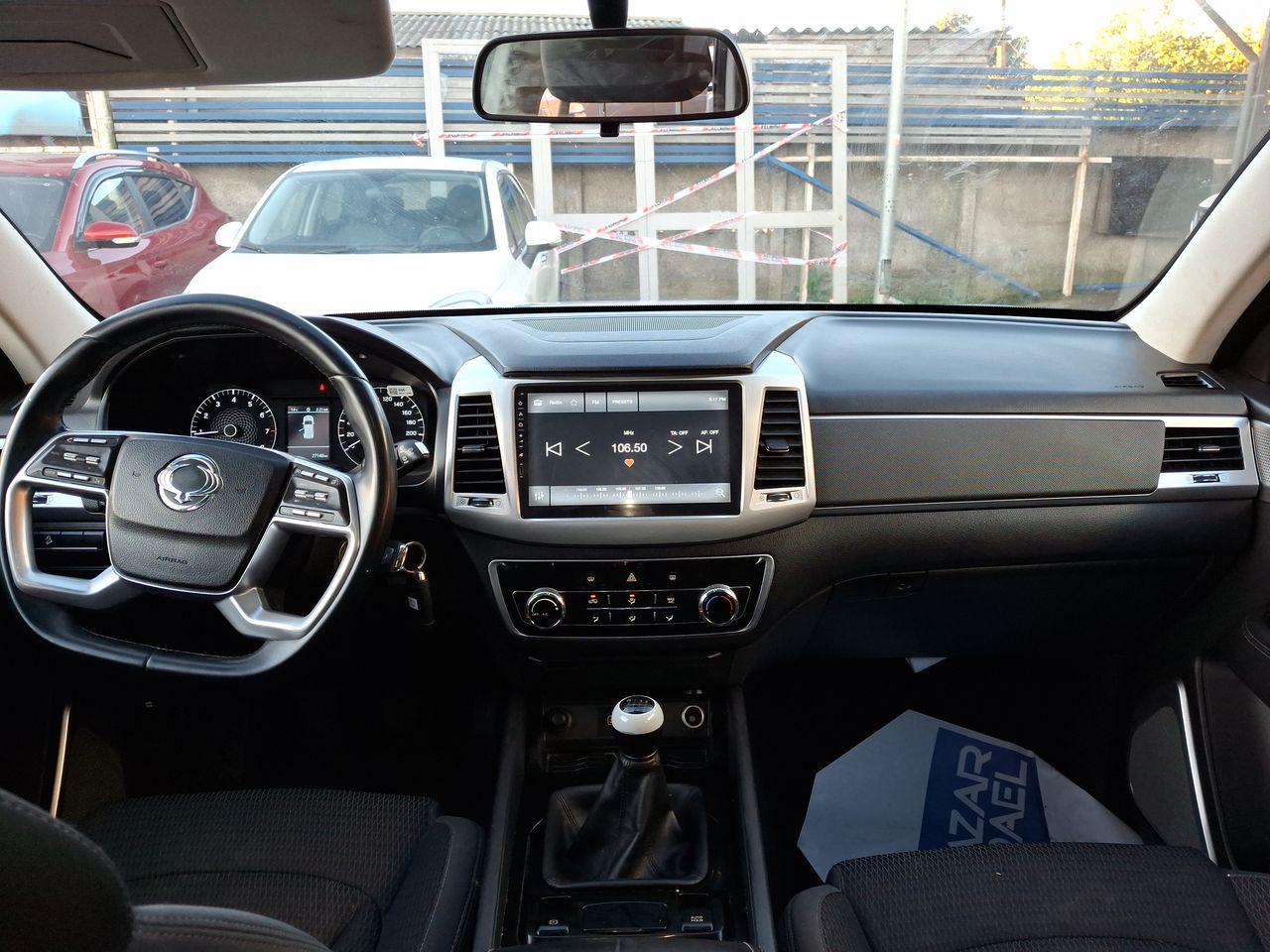 SSANGYONG - 33