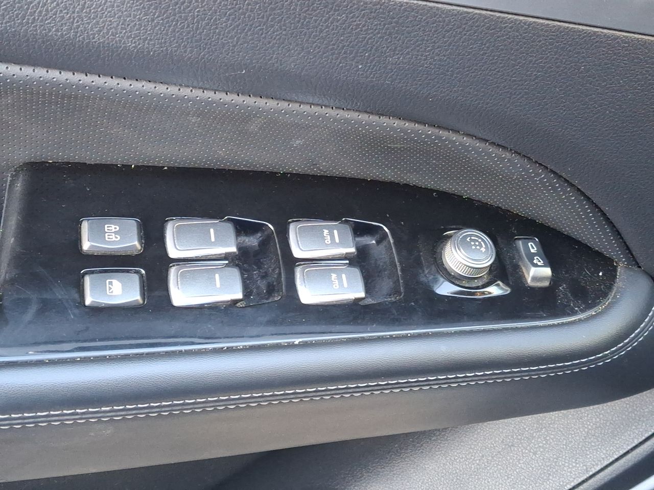 SSANGYONG - 23