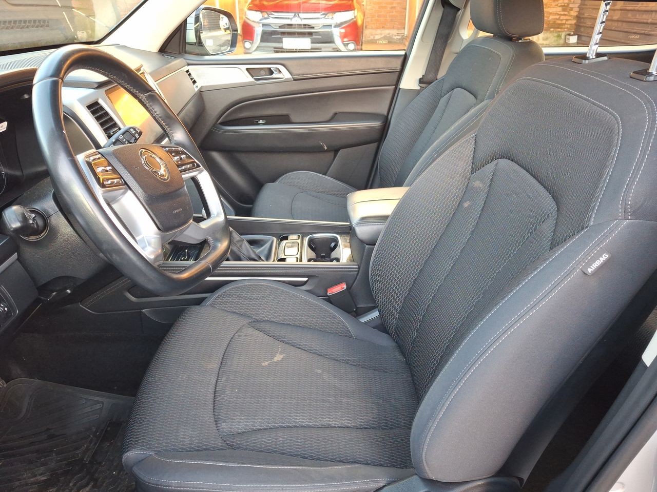 SSANGYONG - 25