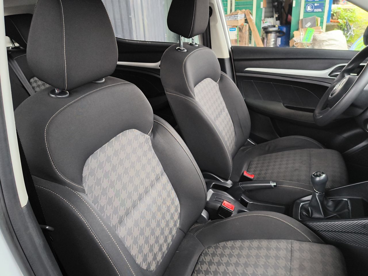 MG Zs — foto 23 de 25