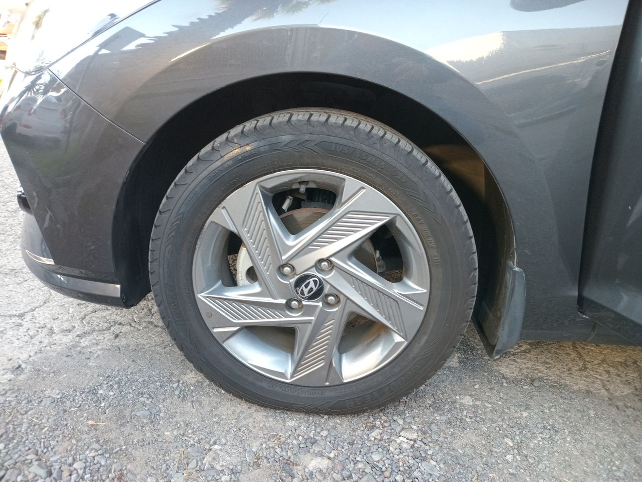 HYUNDAI - 15