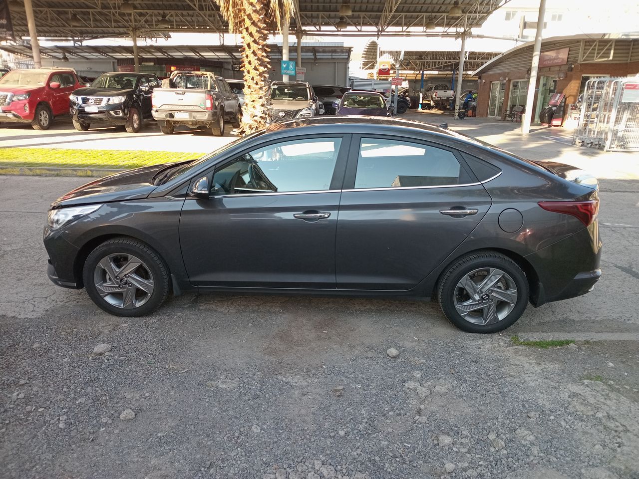 HYUNDAI - 4