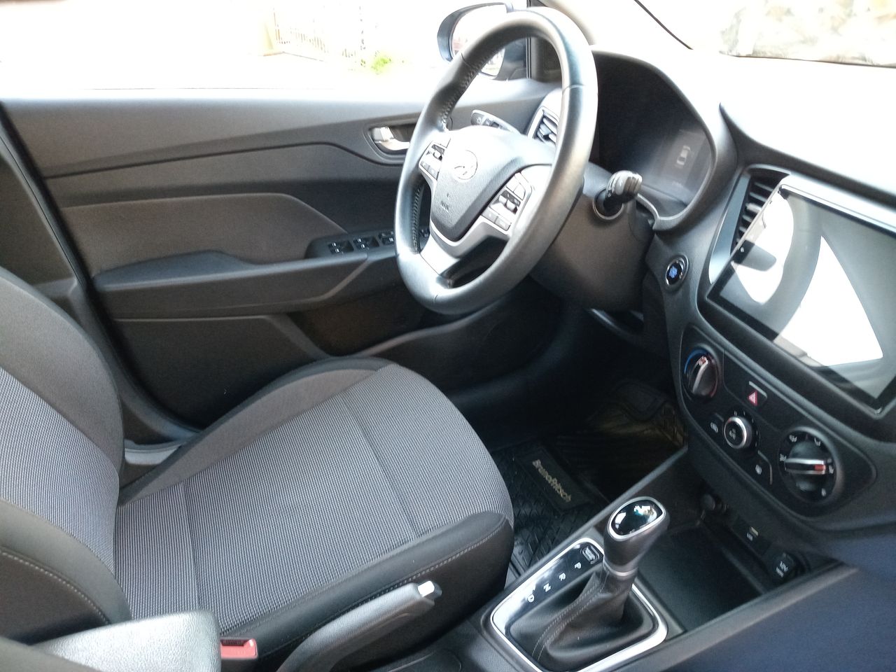 HYUNDAI - 14