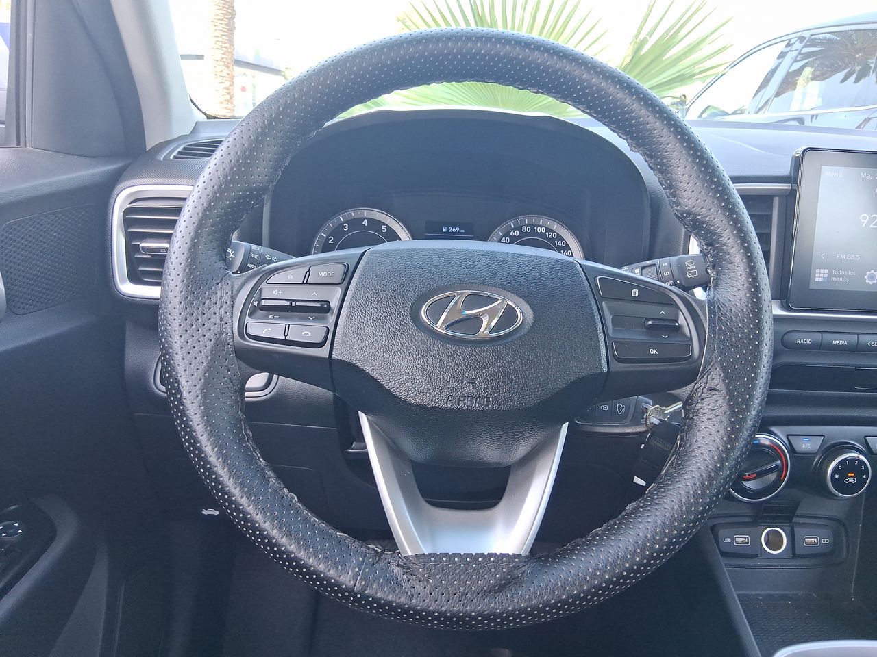 HYUNDAI - 22