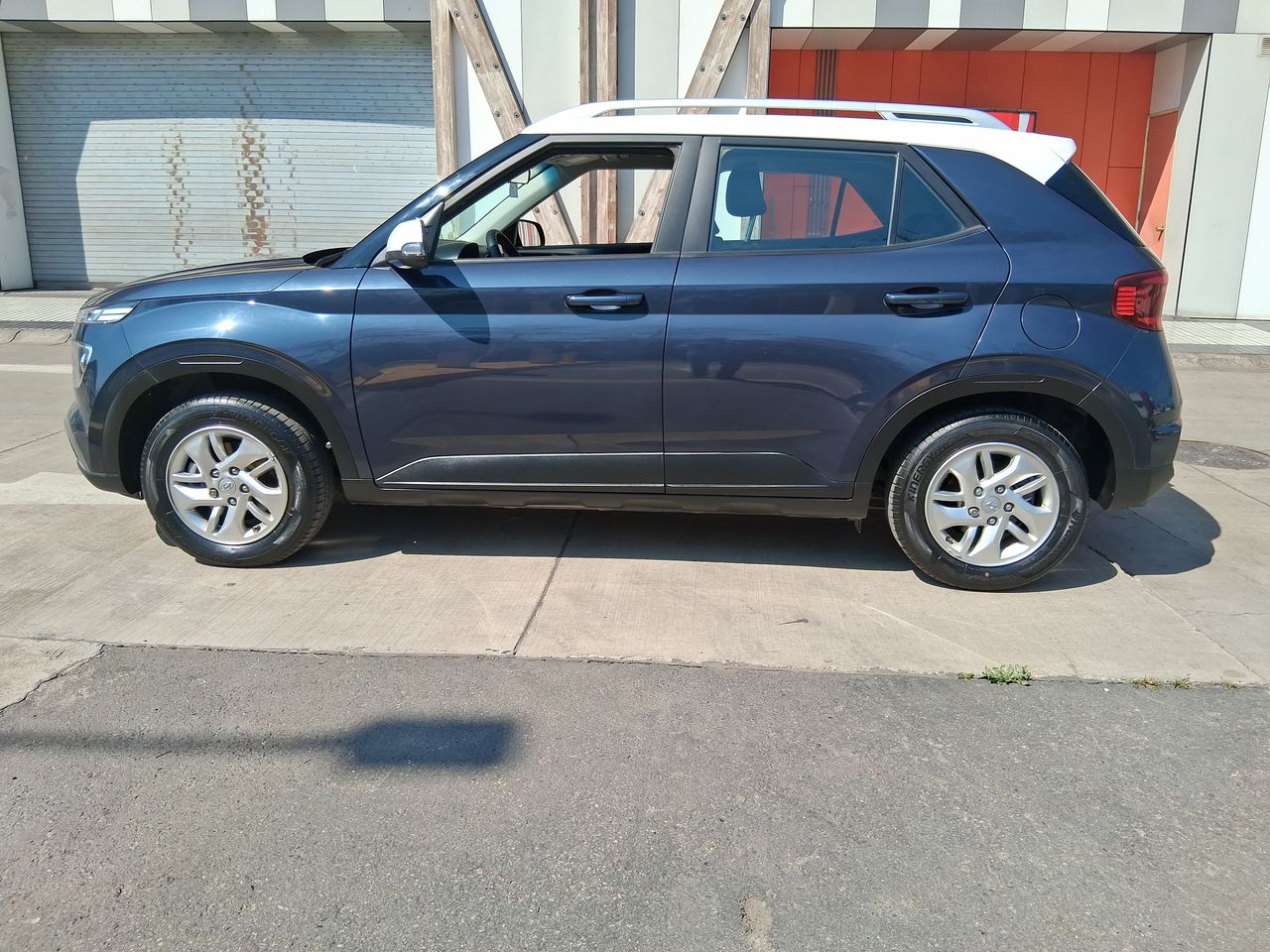 HYUNDAI - 3