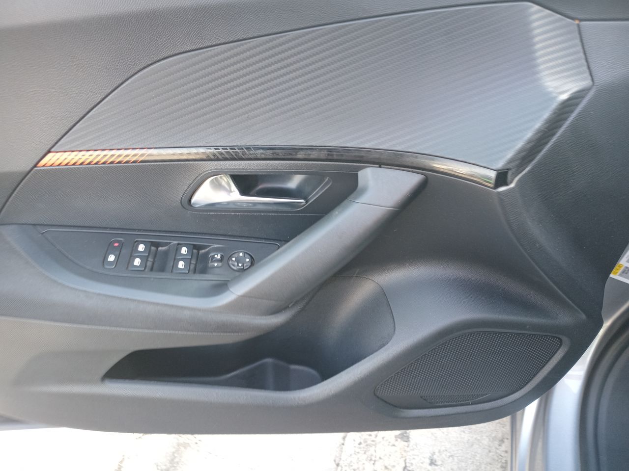 KIA Sportage — foto 12 de 25