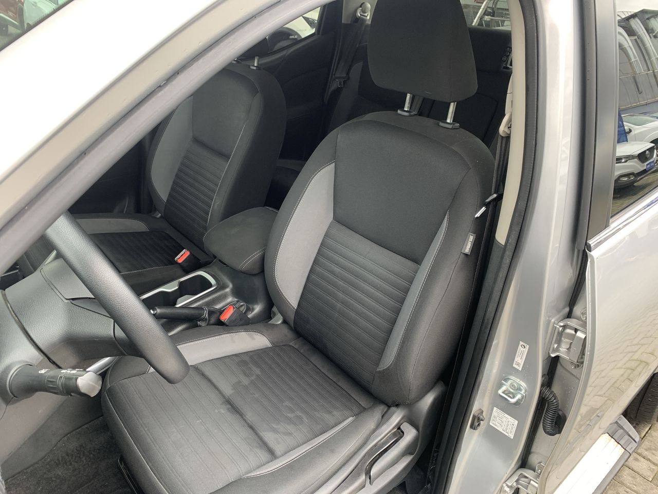NISSAN - 23