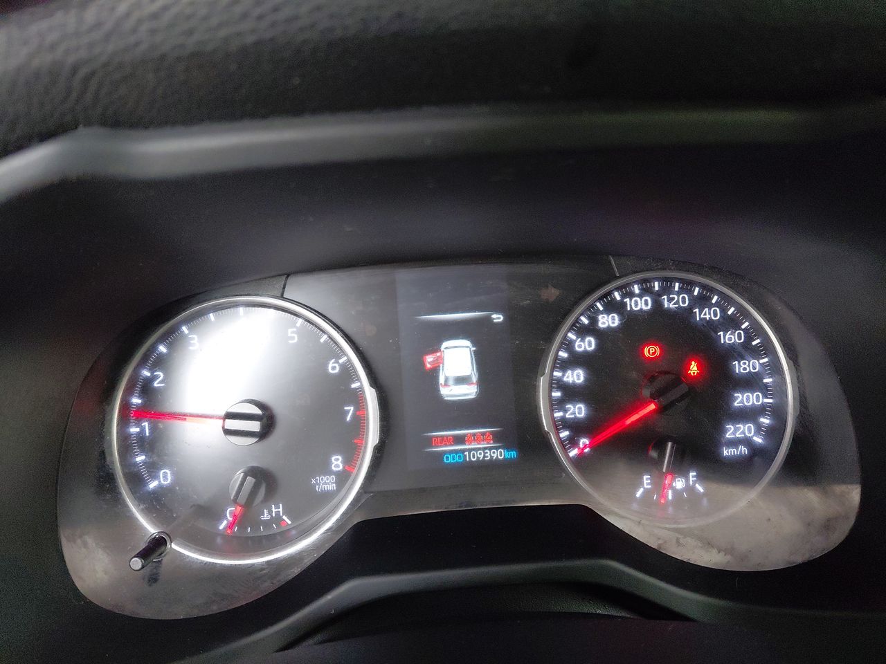 Toyota RAV4 — foto 26 de 33