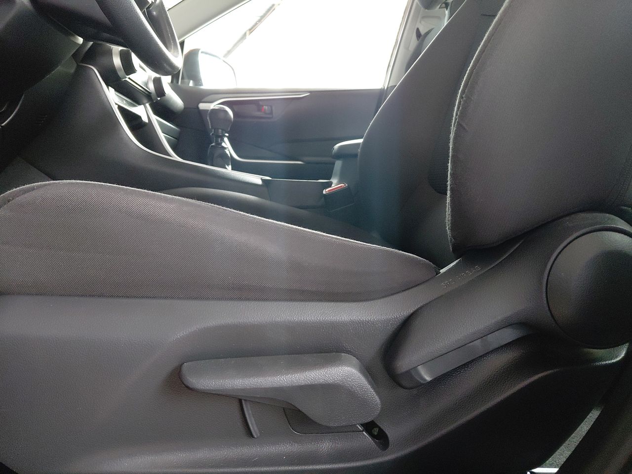 Toyota RAV4 — foto 22 de 33