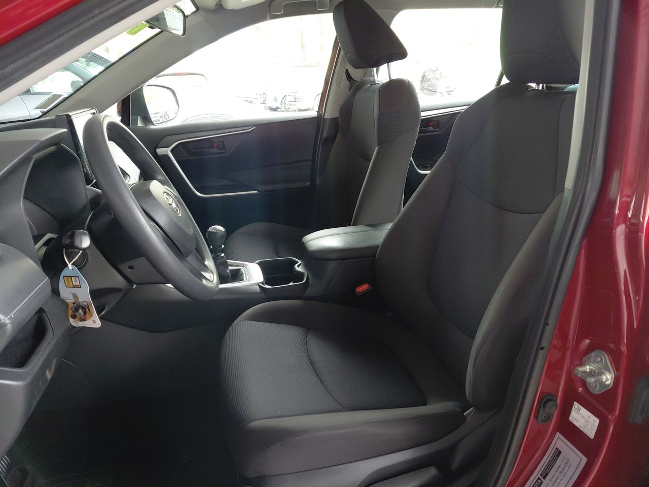 Toyota RAV4 — foto 15 de 33