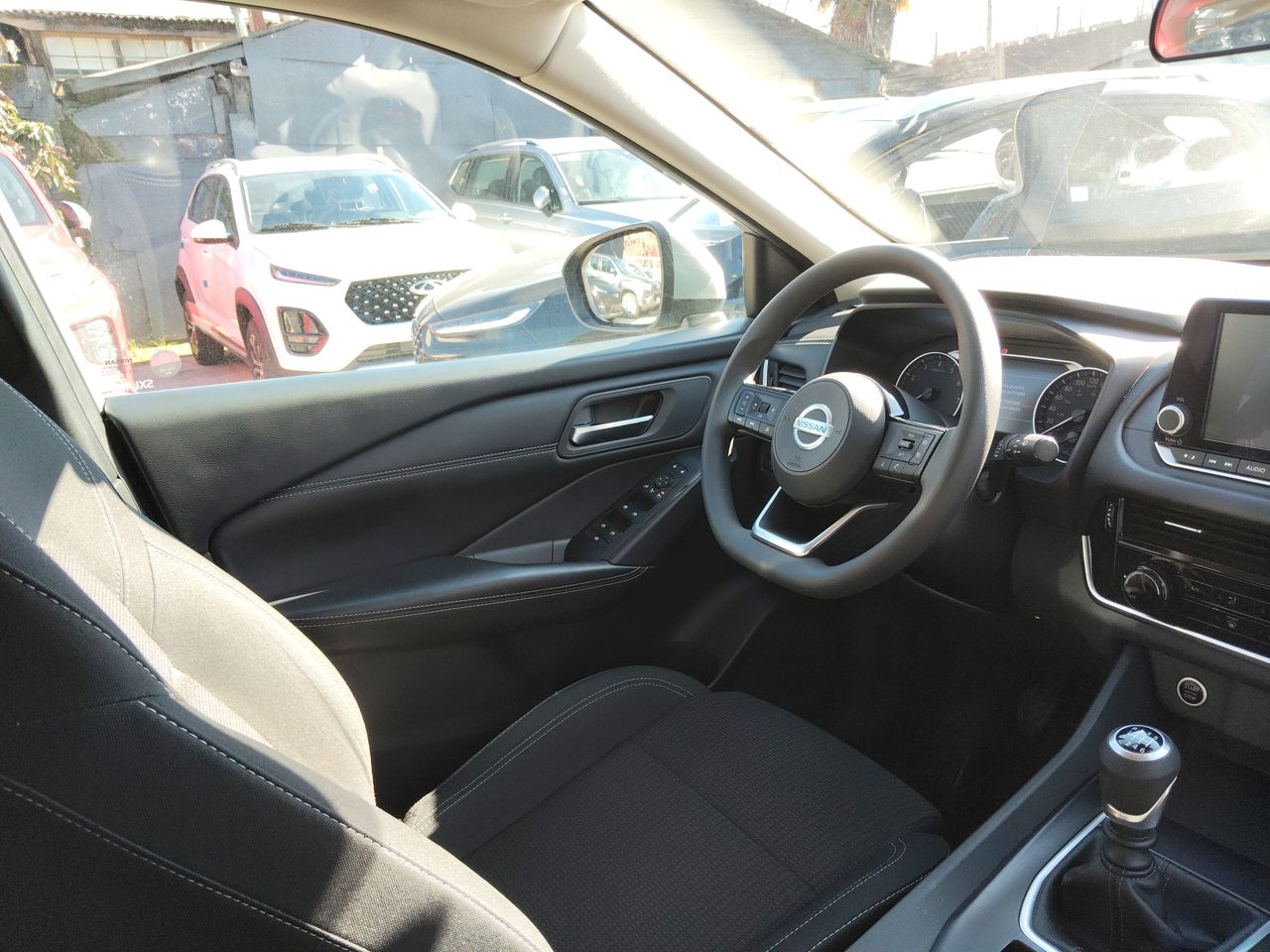 NISSAN - 16