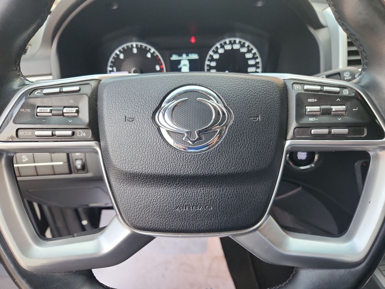 SSANGYONG - 16