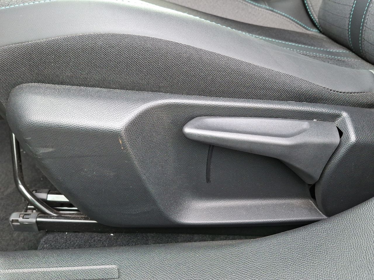 PEUGEOT - 23