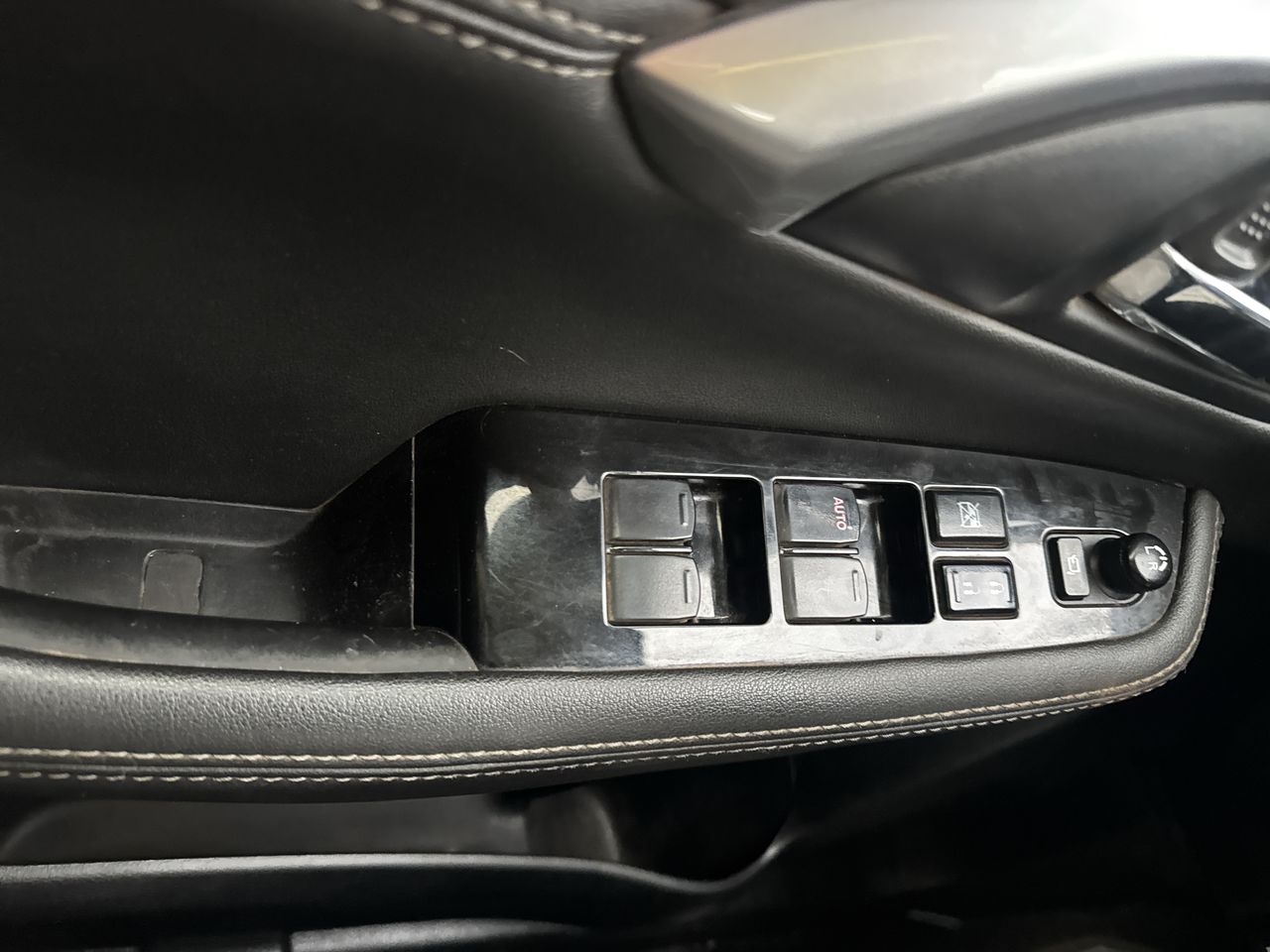 Suzuki Grand Vitara — foto 12 de 19