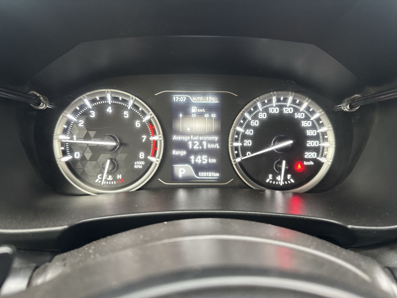 Suzuki Grand Vitara — foto 14 de 19