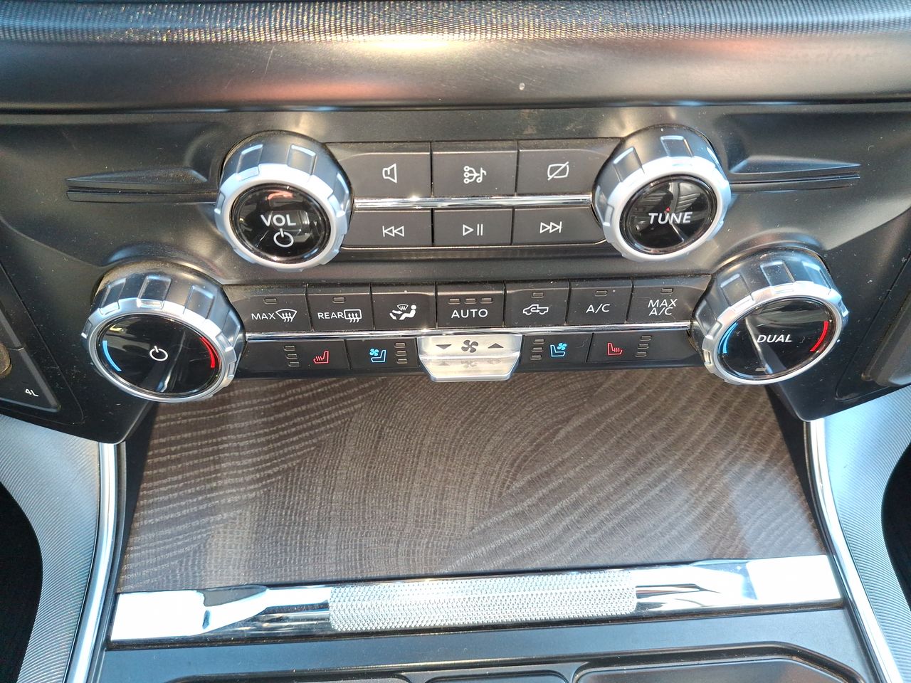 Ford F-150 — foto 30 de 36